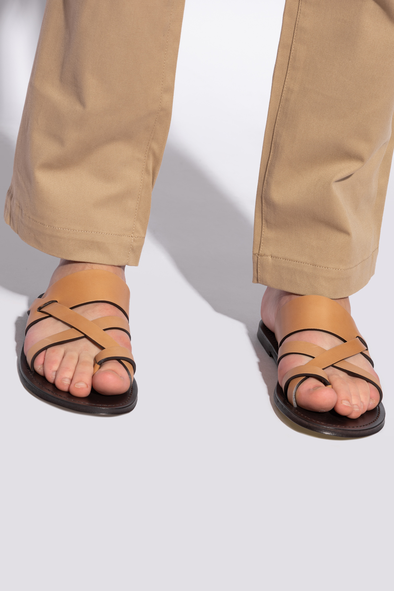サンダル SAINT LAURENT Saint Laurent Sandals Men Leather Brown CASSANDRE sandals in suede | Saint Laurent | YSL SE